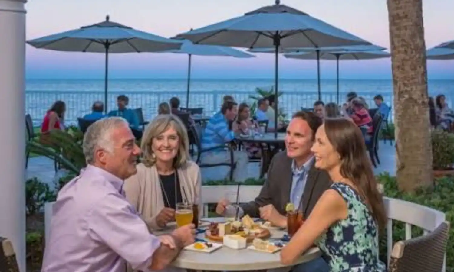 people enjoying ocean front dining at Echo Restaurant in St. Simons Island, Georgia.